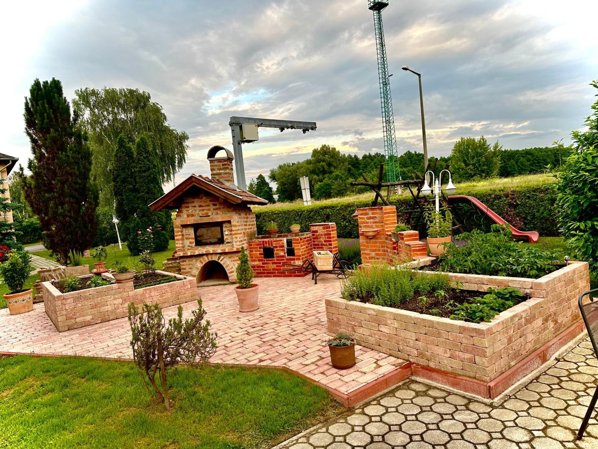 Hotel Zeta Ленти Экстерьер фото