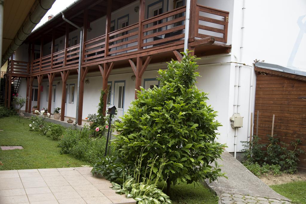 Hotel Zeta Ленти Экстерьер фото